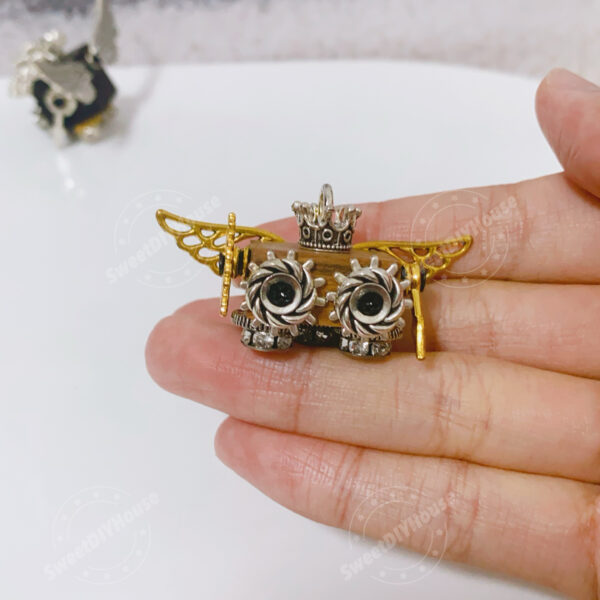 Handmade Wooden Robot with Articulated Limbs Handmade Wooden Robot with Articulated Limbs